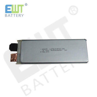 একটি গ্রেড লিথিয়াম পলিমার ব্যাটারি LP6744126 3.7V 4000mAh 3C 1 মাস ধরে স্রাব সুরক্ষা নিরাপত্তা বৈশিষ্ট্য