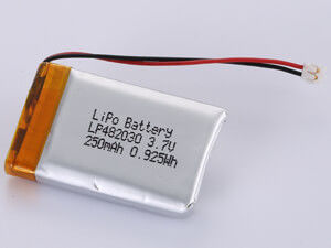 LP482030 3.7V 250MAH উচ্চ ক্ষমতা LiPo প্যাক শক্তি ঘনত্ব 150-200 Wh/kg এবং পরিবেশগত প্রভাব বিষাক্ত পদার্থ রয়েছে