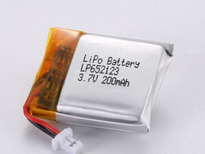 LP652123 3.7V 200MAH ব্যবসায়িক প্রকার সুরক্ষা বৈশিষ্ট্য ওভারচার্জ সুরক্ষা এবং রঙ সহ সিলভার লিথিয়াম পলিমার ব্যাটারি