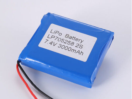 স্টোরেজ টাইপ সহ টেকসই LP705258 7.4V 3000MAH লিথিয়াম পলিমার ব্যাটারি পুনরায় চার্জযোগ্য এবং শক্তিশালী